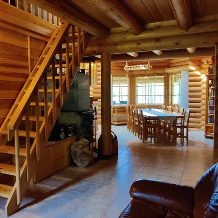 Aapishovi Lomamökit